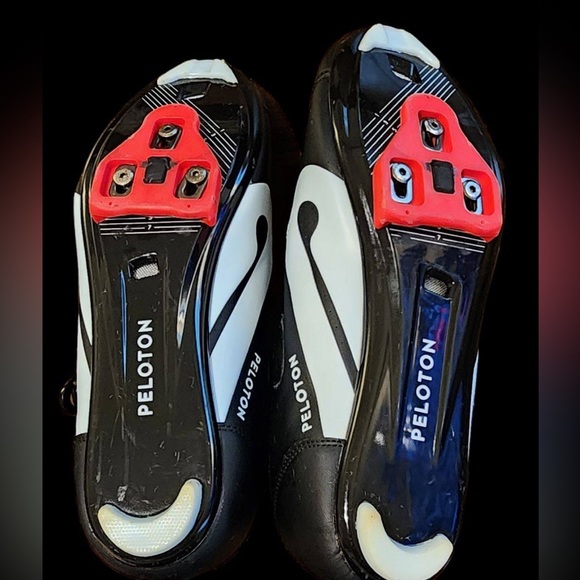 ⭐️Peloton 🚲Cycling Shoes with Spinning Cleats         Sz 45/11 US - Picture 5 of 6